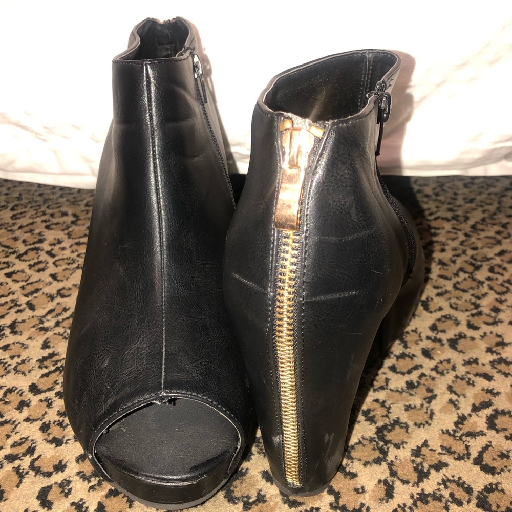 Torrid Black wedged booties size 12
